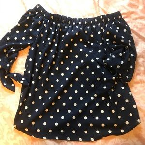 Poka dot off the shoulder tie sleeve top!!